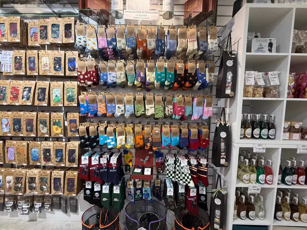 Photo n°3 de l'ambiance du Café Boutique, concept store à Rochefort