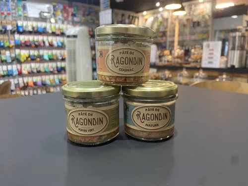 Pots de pâté de ragondin (cognac, poivre vert, nature) en vente au Café Boutique